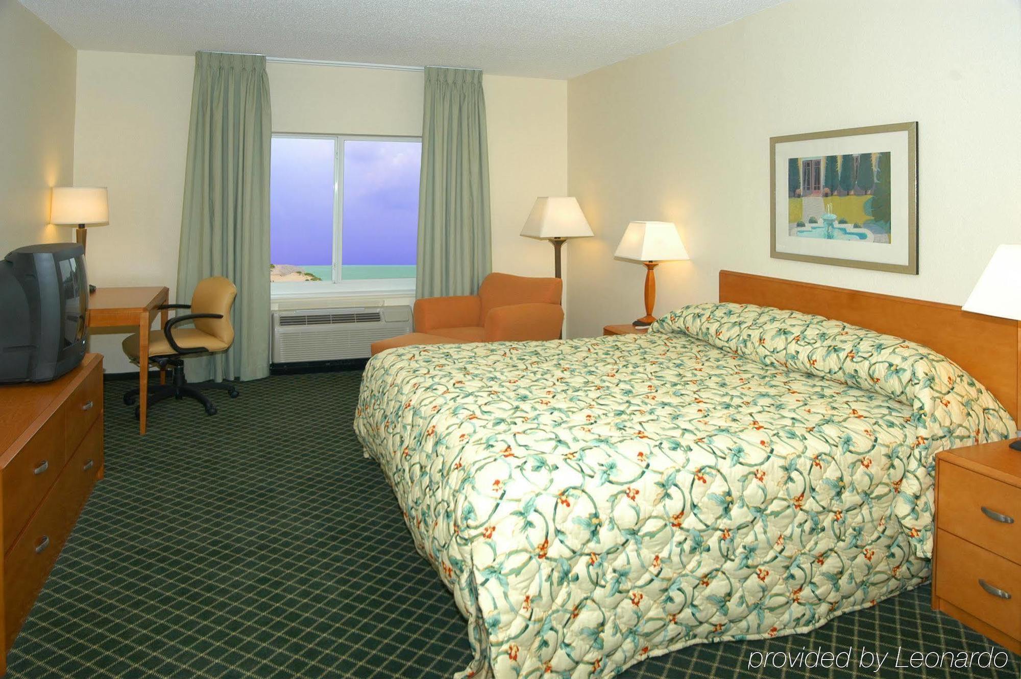 Fairfield Inn And Suites Jacksonville Beach Room photo